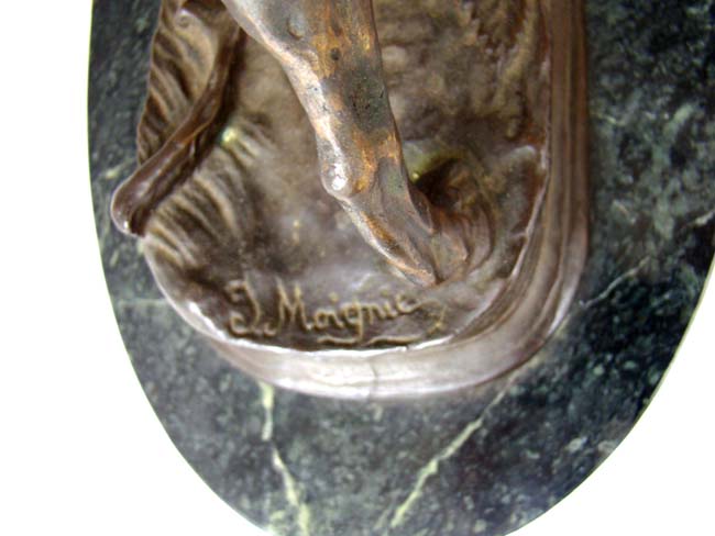 A fine French bronze sculpture of a dog pointing by Jules Moigniez (1835-1894) — image 3